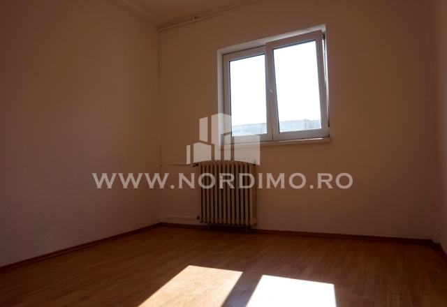 Apartament 3 camere decomandat 